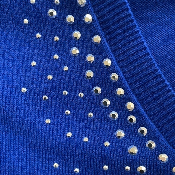 Chaus Royal blue v-neck sweater with silver embellishments. Size XL - Picture 2 of 9